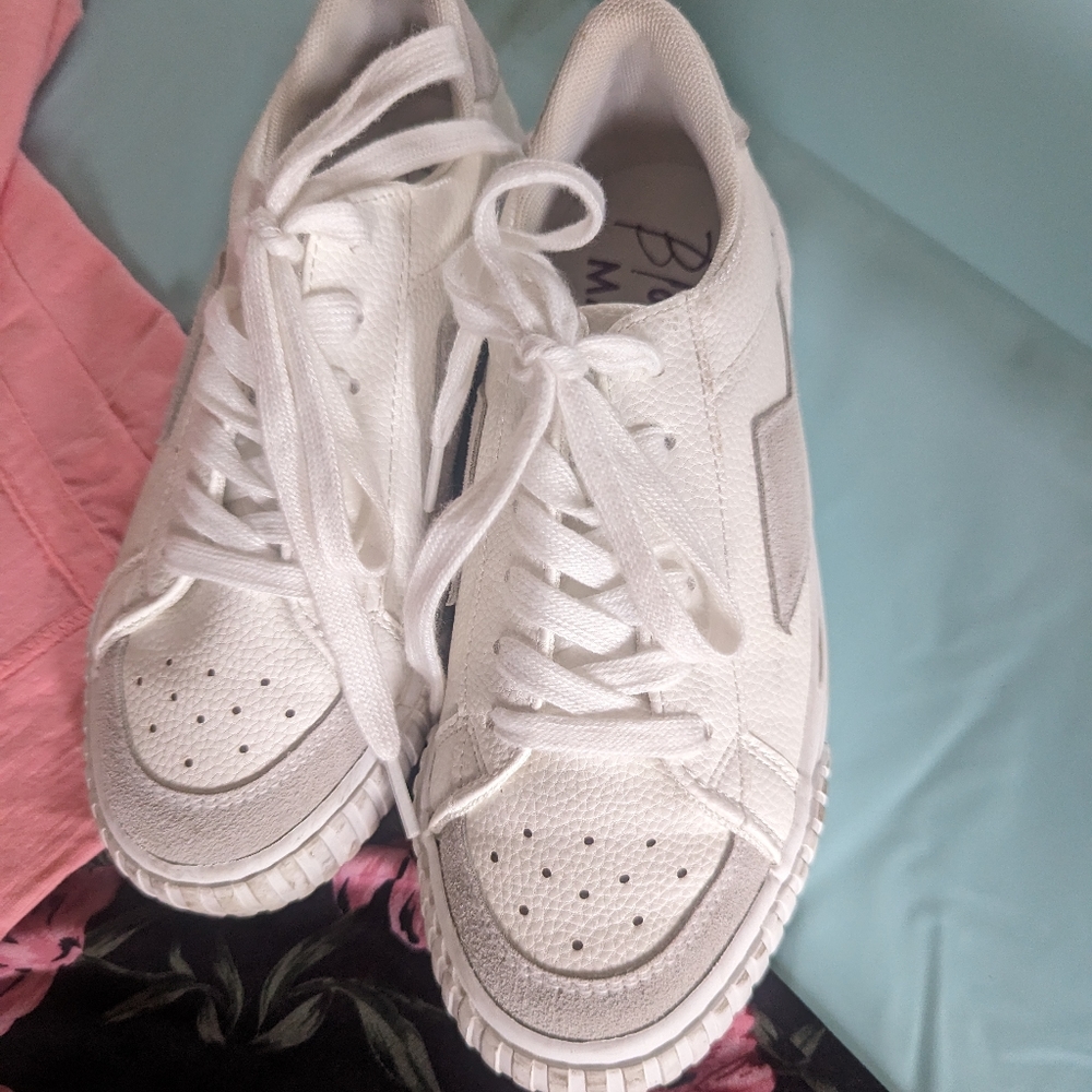 All White Sneakers size 7 BLOWFISH